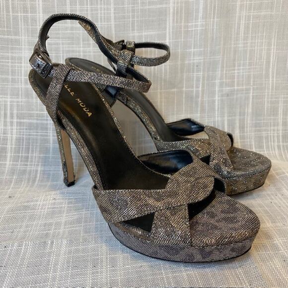 Pelle Moda Olisa Sandals Heels Platform Leopard Pewter Ankle Strap Womens 8.5 M - Picture 1 of 8